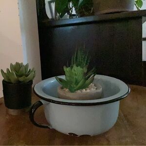 Vintage US Made Enamel 7” Diameter Pot